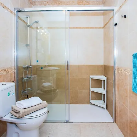 Remarkable 3-bed In Villa *